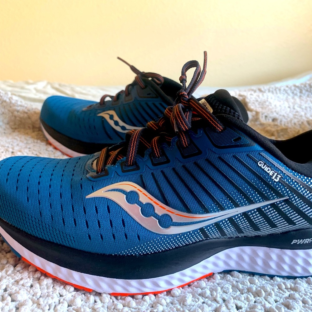 New shoes!!! Never worn, ordered the same shoe for me but in a smaller size.